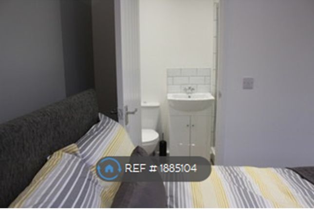 Thumbnail Room to rent in Carlton Street, Burton-On-Trent