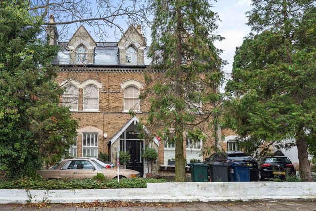 Thumbnail Flat for sale in Oakleigh Park South, Whetstone, London