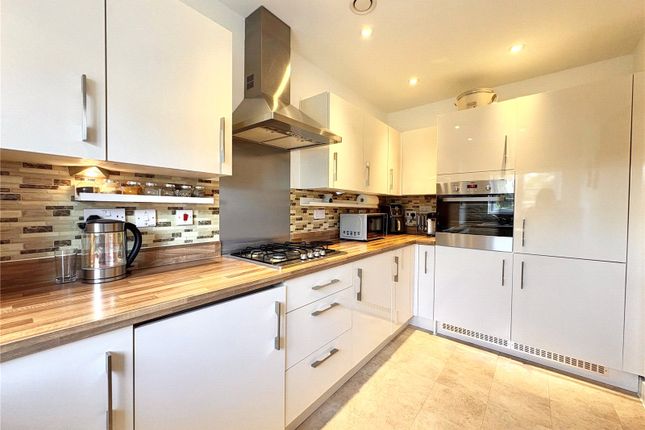 8, Old Brewery Way, Waterlooville photo 3