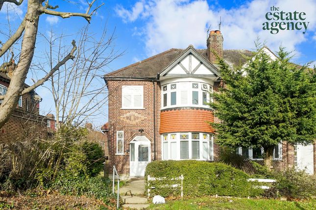 Flat for sale in Endlebury Road, Chingford