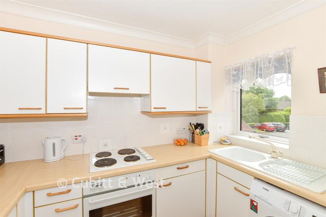 Ashfields, Alma Road, Reigate photo 3