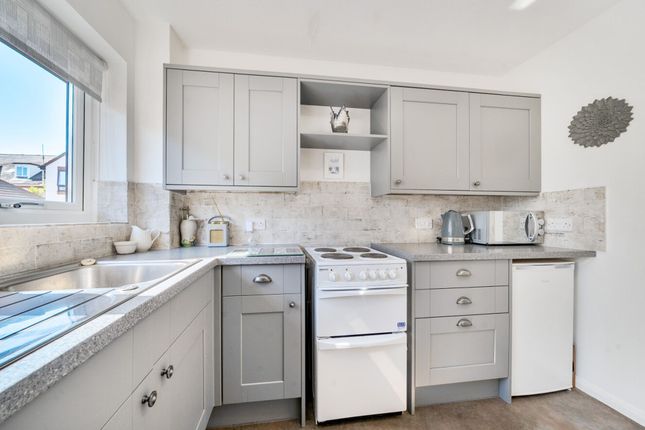 Flat 34, Seaview Court Clayton Road, Chichester photo 3