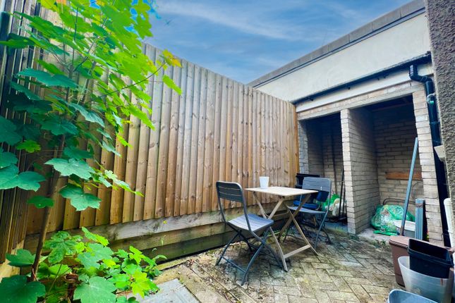 Flat A, 34, Wellfield Road, Cardiff photo 4