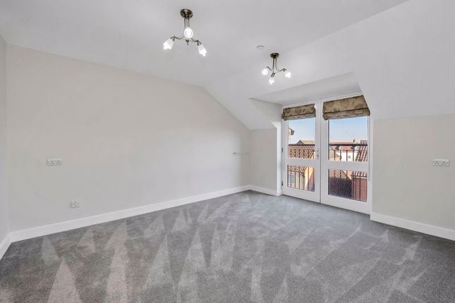 Flat 49, Oxlip House, Airfield Road, Bury St. Edmunds photo 2