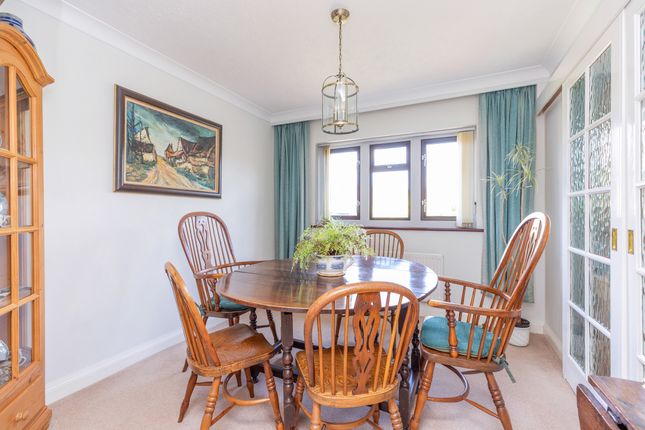 19 Hawthorn Avenue, Gillingham photo 4