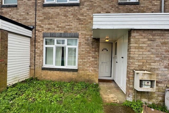 Thumbnail Property to rent in Stantonbury Close, New Bradwell, Milton Keynes