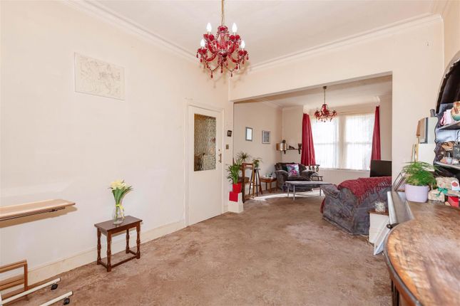 12, Browning Road, Worthing photo 4