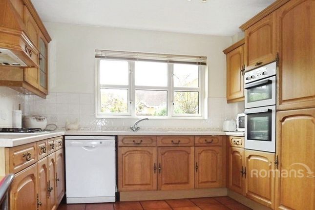 25, Broadmead, Farnborough photo 3