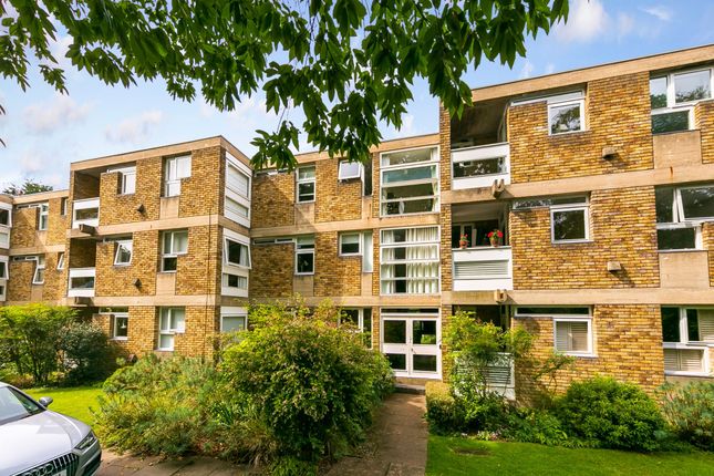 Thumbnail Flat for sale in Langham House Close, Richmond