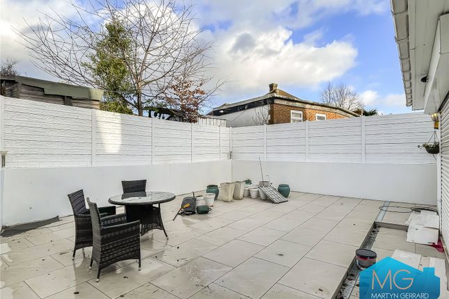 Bungalow for sale in Tithe Walk, London