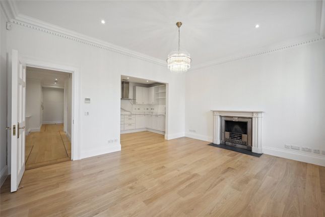 Thumbnail Flat to rent in Curzon Square, Mayfair