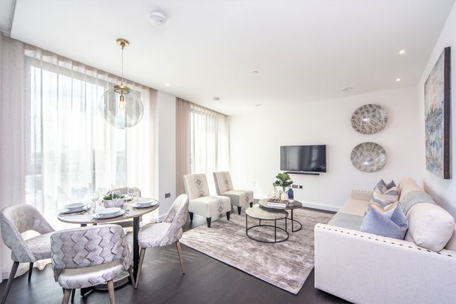 Thumbnail Flat to rent in Charles Clowes Walk, London, 7