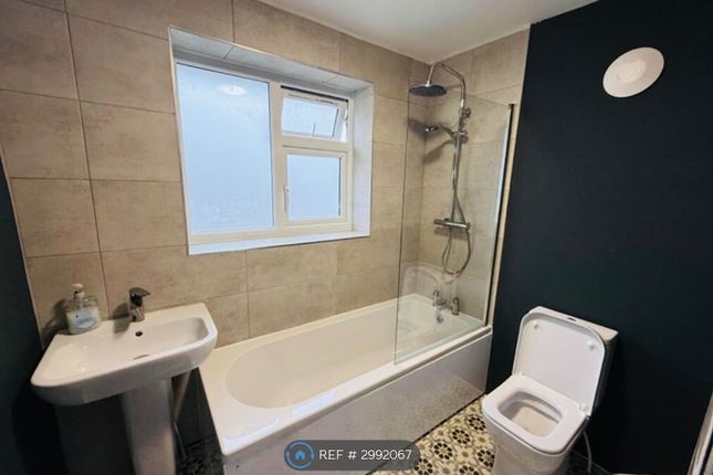 Oldfield Crescent, Chester photo 2
