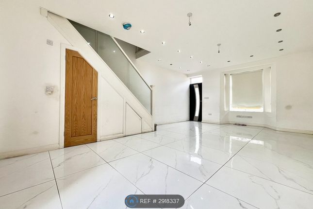 A Mortlake Road, Ilford photo 5