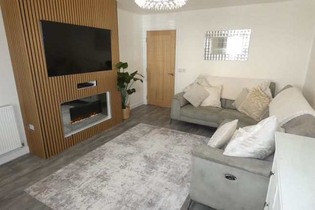 52, Brecon Road, Hirwaun photo 2