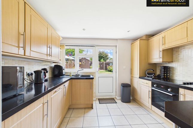 9, Albemarle Avenue, Potters Bar photo 2