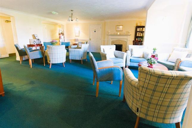 Curie Close, Rugby photo 3