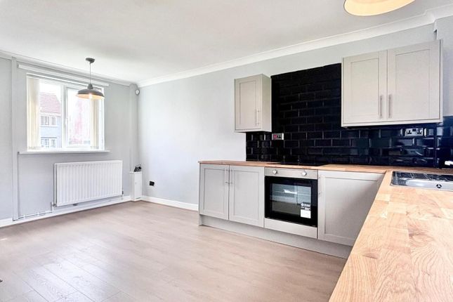 13, Raglan Close, Stockton-On-Tees photo 4