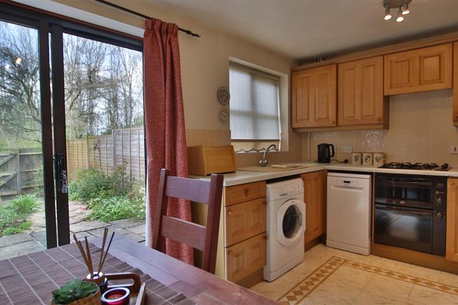 55, Graylag Crescent, Tewkesbury photo 2