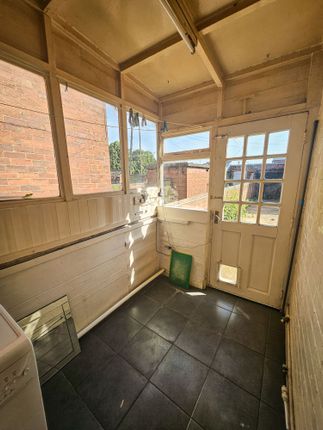 68 Stanhope Road, Doncaster photo 4