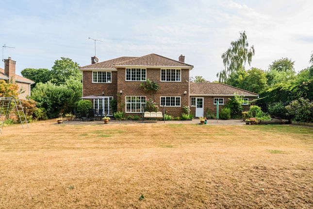 8, Dawnay Close, Ascot photo 2