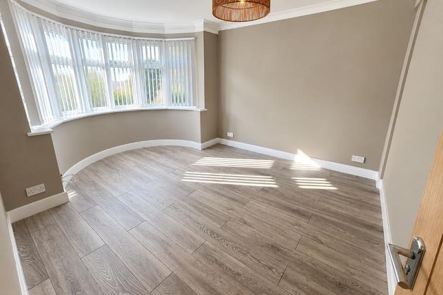 39, Saxville Road, Orpington photo 4