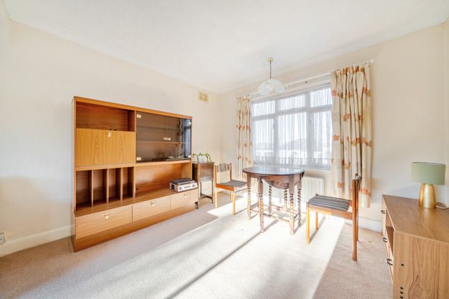10, Gilroy Way, Orpington photo 3