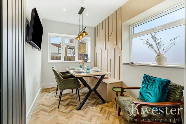Room 4 70, St. Anns Road, Southend-on-sea photo 4