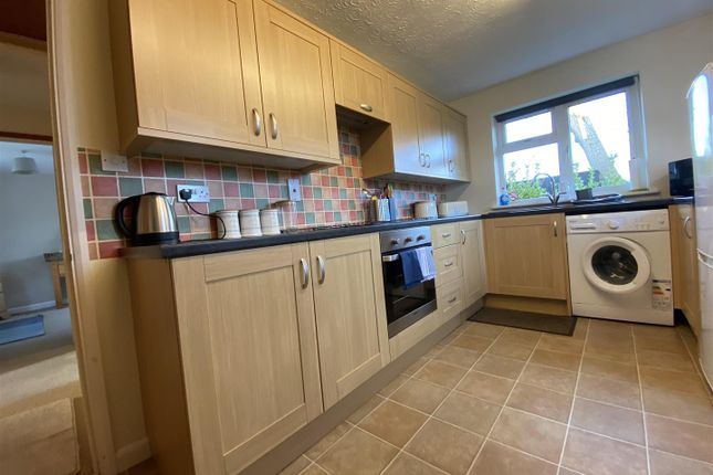 Thumbnail Semi-detached house to rent in Back Road, Hintlesham, Ipswich