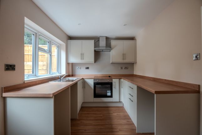 15, Hadcroft Road, Oldswinford photo 4