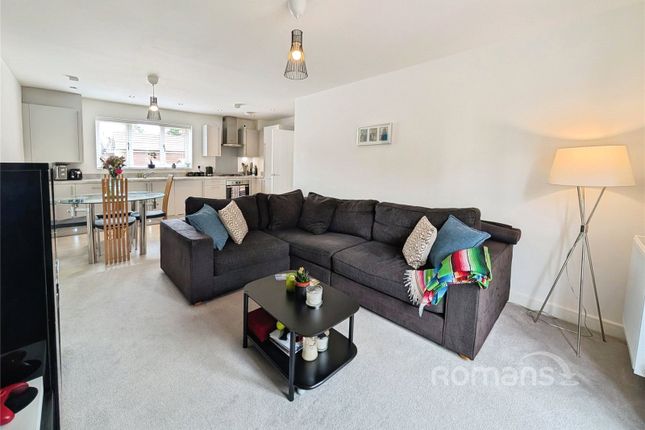 Flat 2, 186, Fullbrook Avenue, Reading photo 2