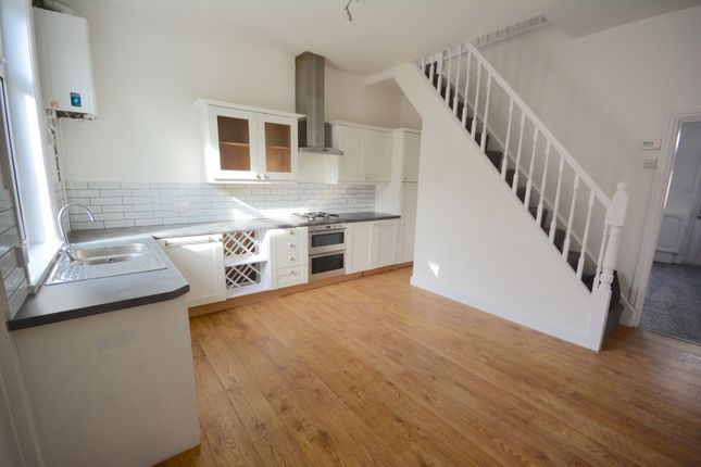 12 Scott Street, Radcliffe, Manchester photo 3