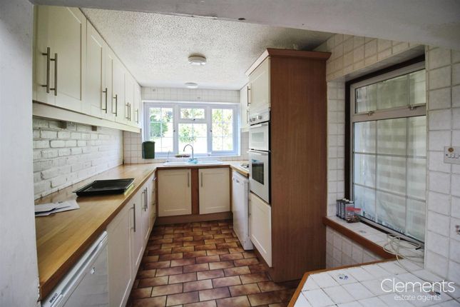 8, Uranus Road, Hemel Hempstead photo 2
