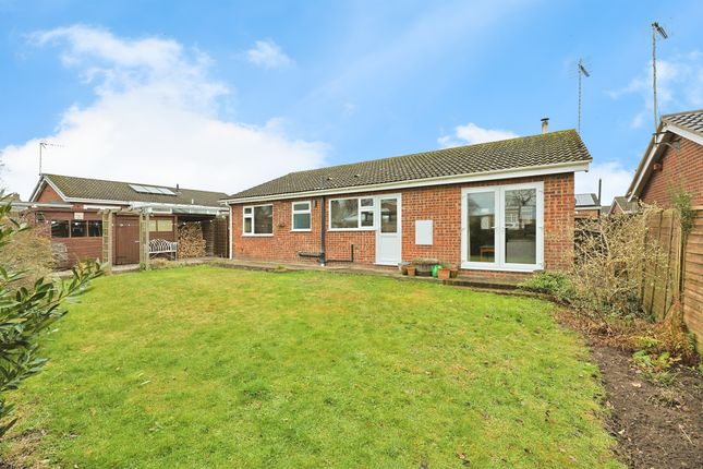 2, Oaks Drive, Swaffham photo 2