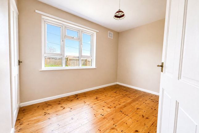 11, Woodville Road, Bude photo 4
