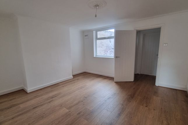 Flat 1, 38 Ray Street, Heanor photo 3