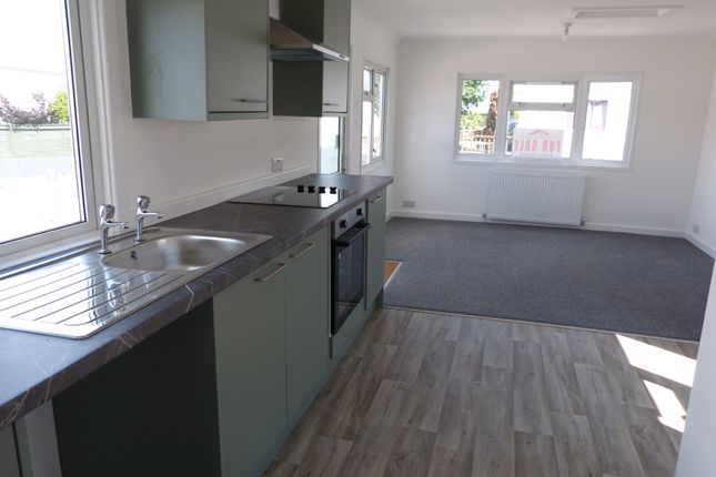39, Manor Park, Penwithick photo 5