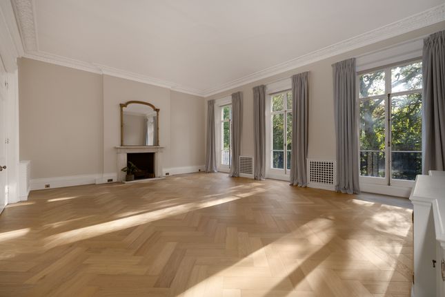 Eaton Square, London photo 2