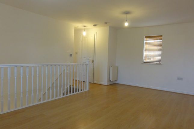 92, Turners Court, Northampton photo 4