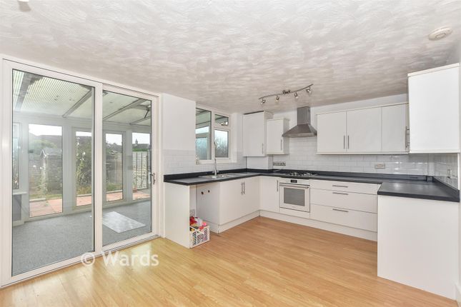 3-bed terraced on 11, Herons Way, Hythe, £295,000