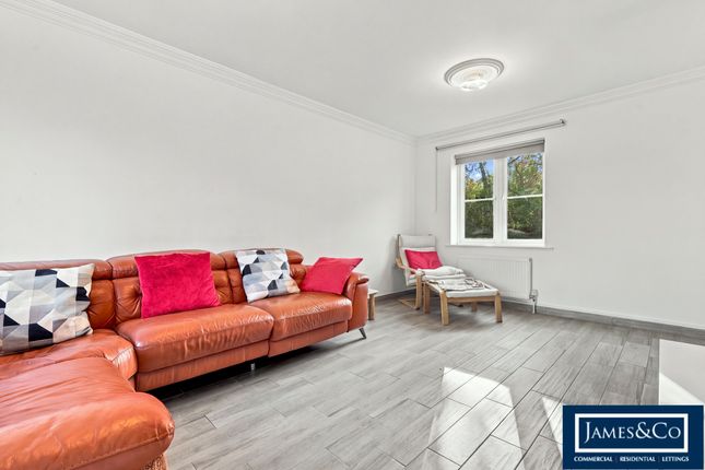 39, Elm Road, Dunmow photo 3