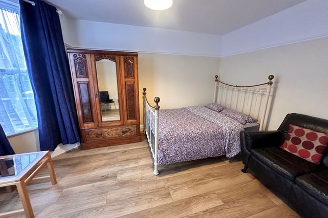 Room 1, 50, Neville Road, Bognor Regis photo 2