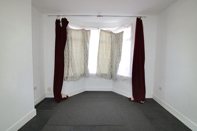 21 WESTBURY AVENUE, WEMBLEY photo 3