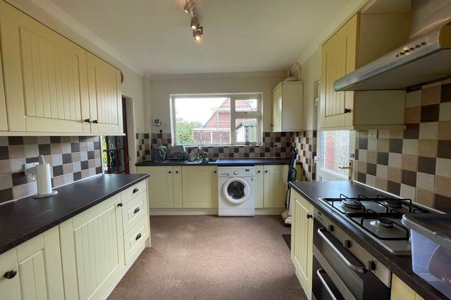 119 Heath Road, Sandbach photo 2