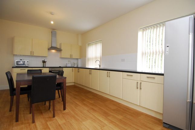 Flat to rent in Lisson Grove, Mutley, Plymouth