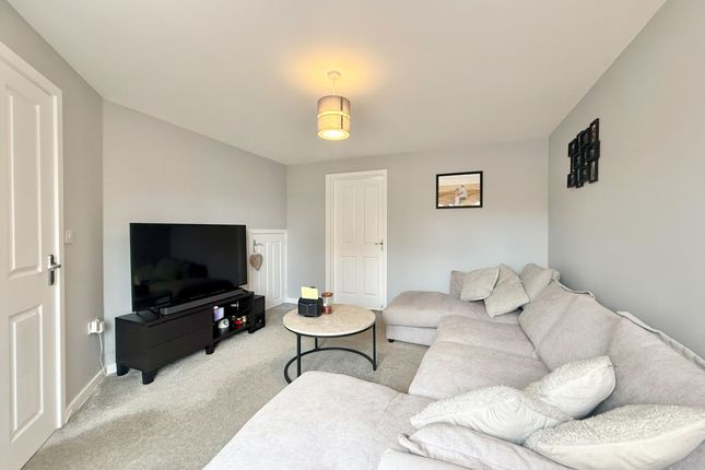 21, Brick Kiln Close, Great Yarmouth photo 3