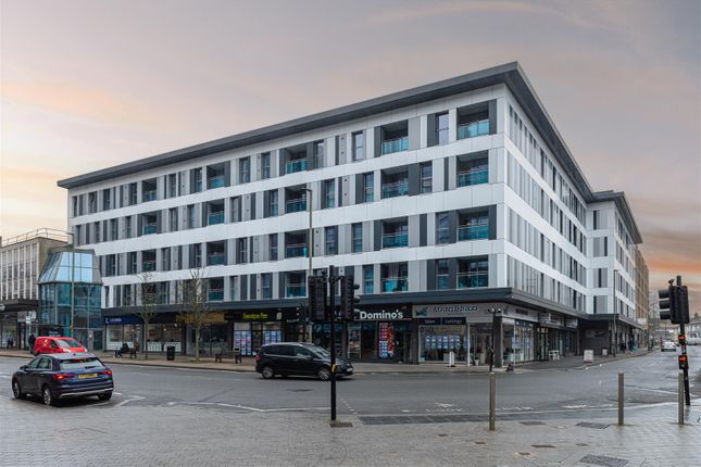 Thumbnail Flat for sale in High Street, Redhill