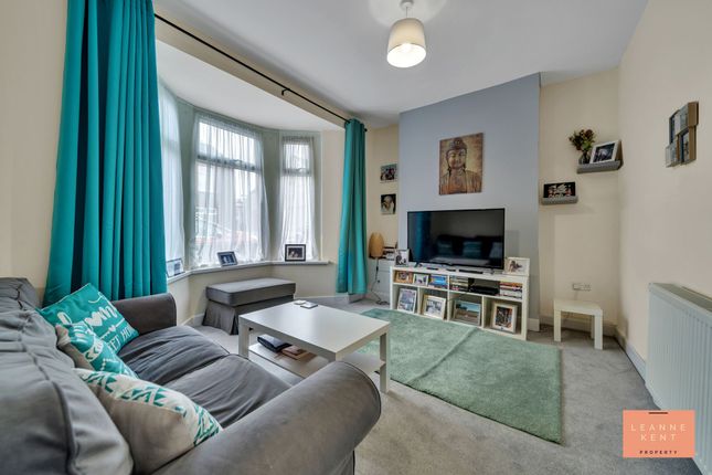 34 Bradford Street, Caerphilly photo 2