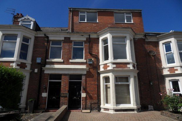 Thumbnail Maisonette to rent in Park Parade, Whitley Bay