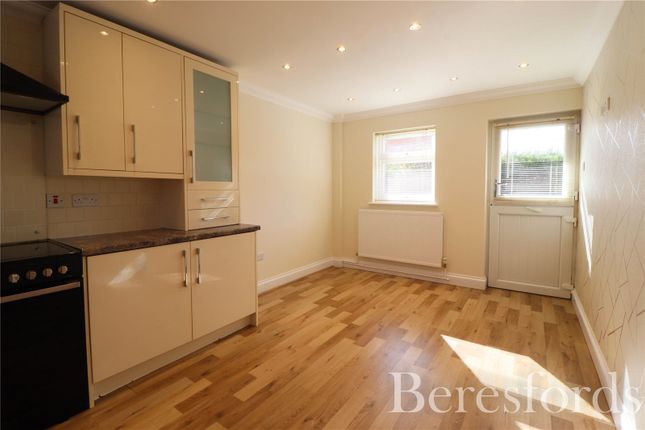 End terrace house for sale in Shrubbery Close, Laindon